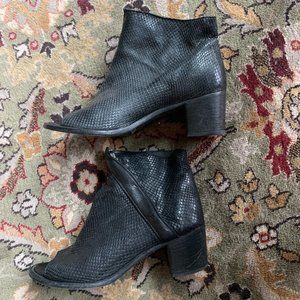 Officine Creative Open Toe Booties